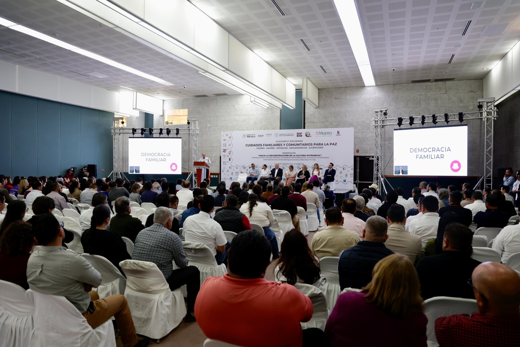 CECyTE BCS PRESENTE EN LA CLAUSURA DEL 5.º DIPLOMADO EN CUIDADOS FAMILIARES Y COMUNITARIOS