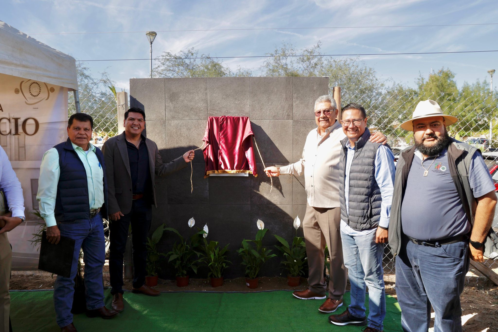 DEVELACIÓN DE LA PLACA DE INICIO DE OBRA DEL SUTCECYTEBCS