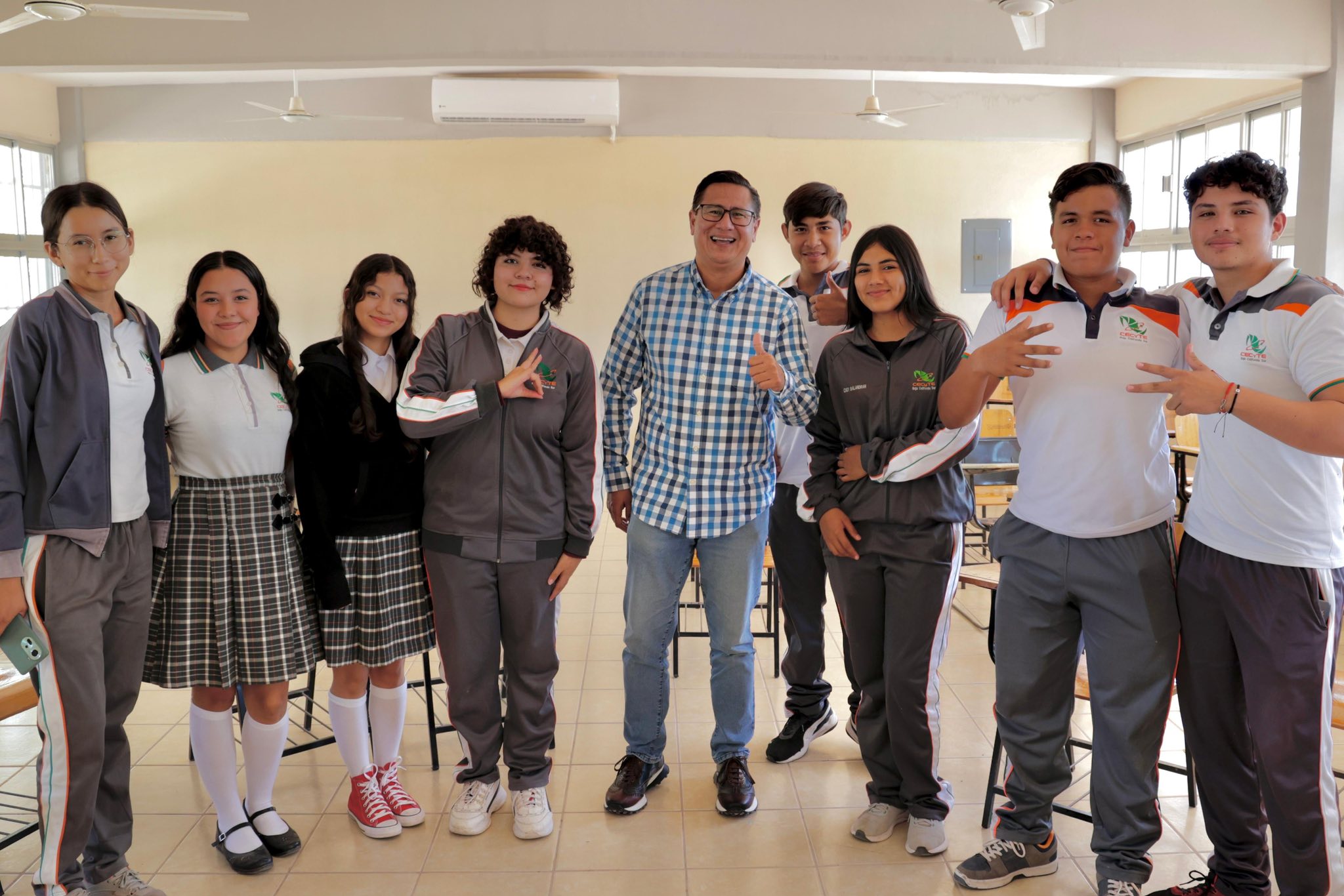 Diálogo con la comunidad educativa en Ciudad Insurgentes