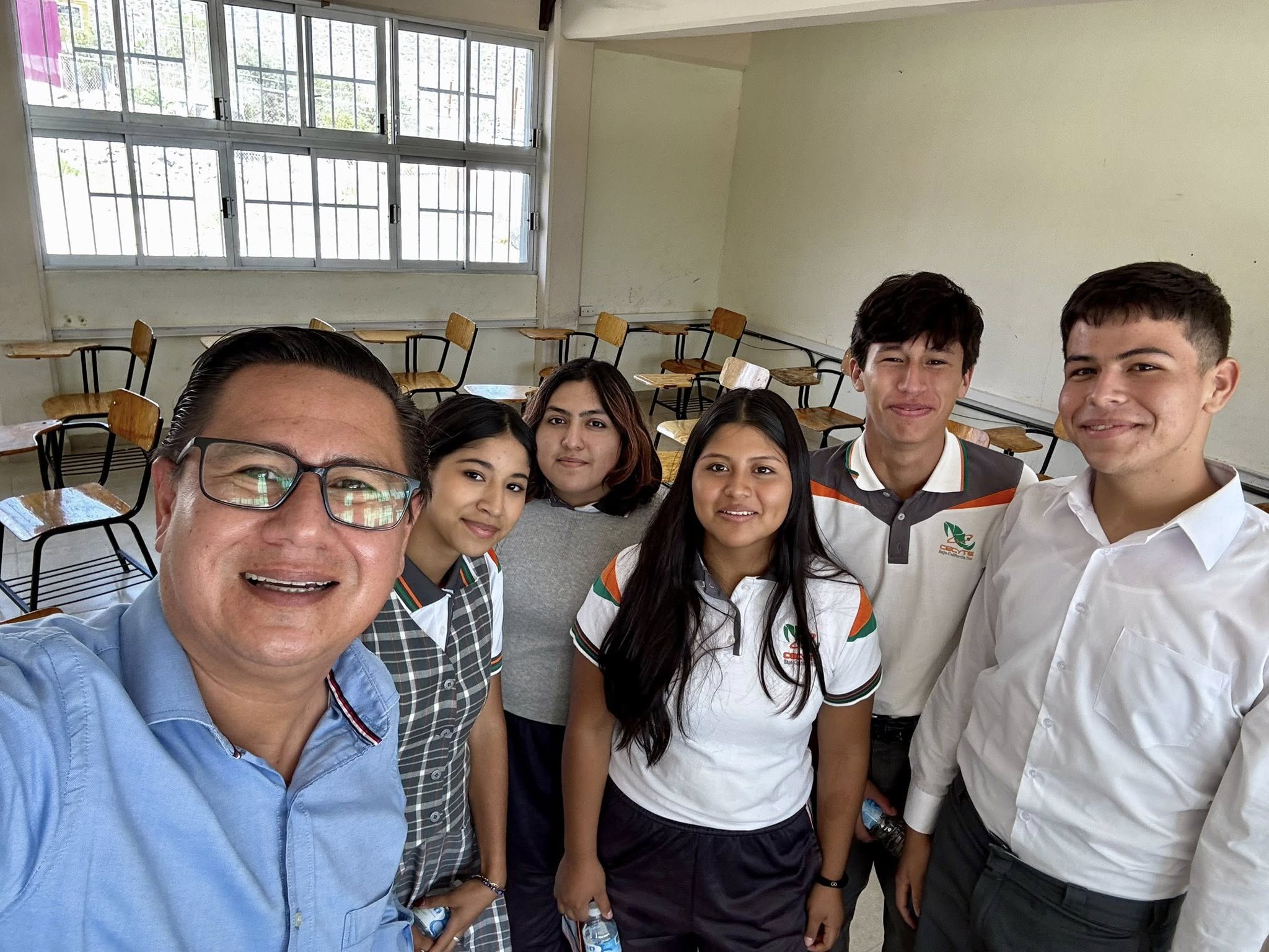 Encuentro en el EMSaD 13 Márquez de León