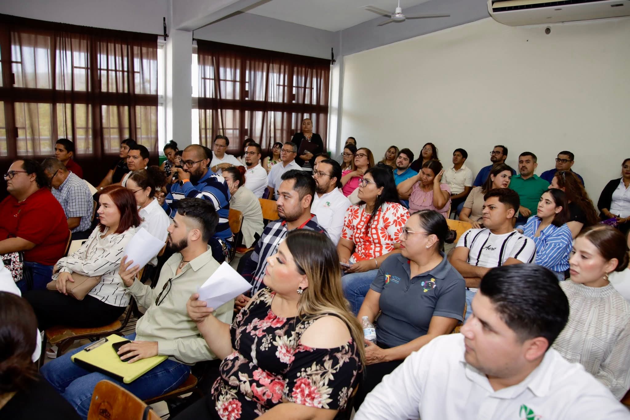 Asignación de Plazas Docentes y Directivas en el CECyTEBCS Mediante Concurso Público