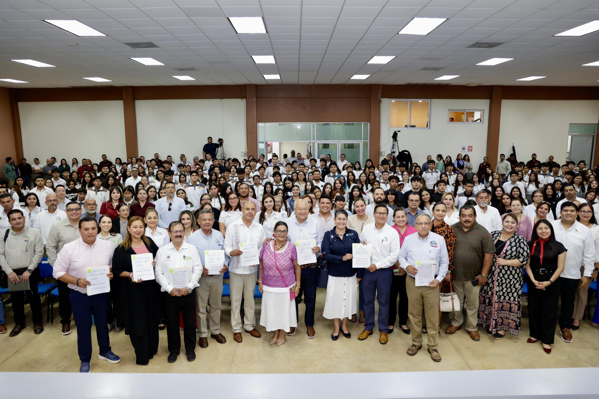 Firma del Acuerdo de Libre Tránsito Académico entre CECyTEBCS e instituciones de educación superior