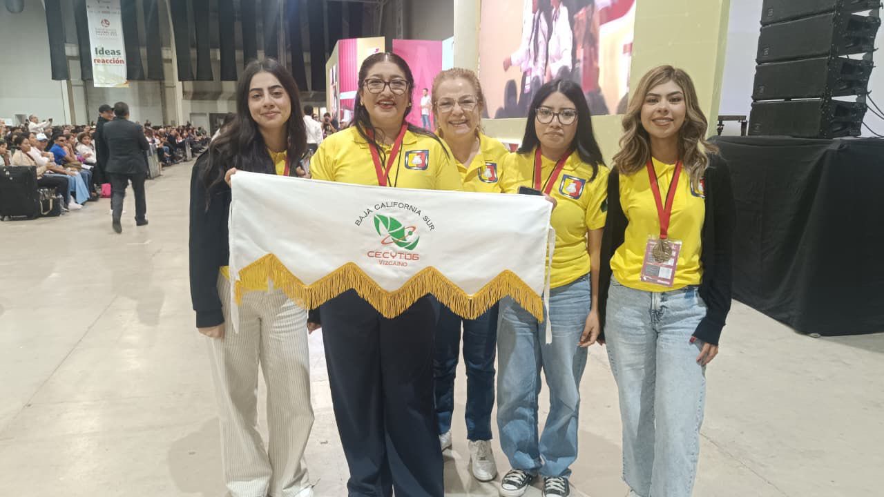 ORGULLO CECyTE BCS EN EXPOCIENCIAS