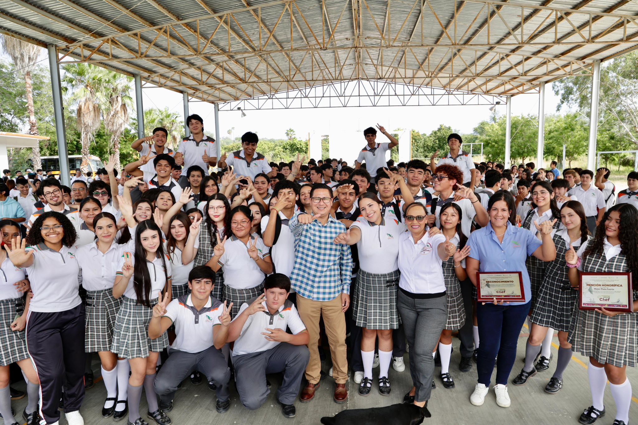 Proyecto Escolar Comunitario Cuidado Natural Para Nuestra Comunidad - Plantel CECyT 03 Santiago
